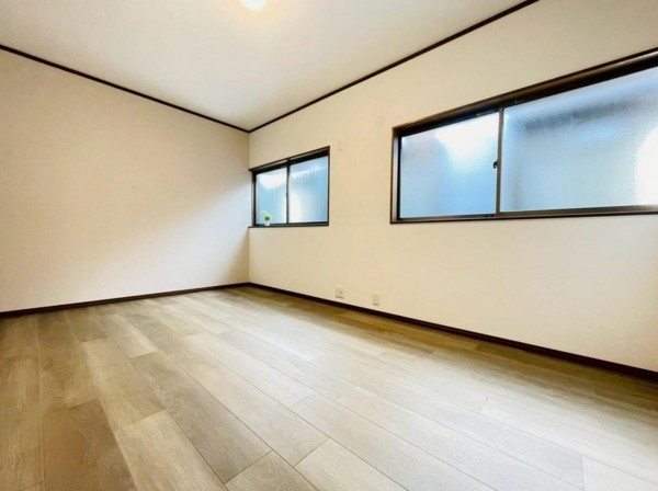 大阪市東成区大今里、中古一戸建ての寝室画像です