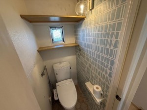 大阪市旭区高殿、マンションのトイレ画像です