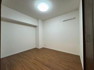 大阪市旭区高殿、マンションの寝室画像です