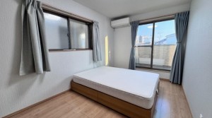 大阪市生野区生野西、中古一戸建ての寝室画像です