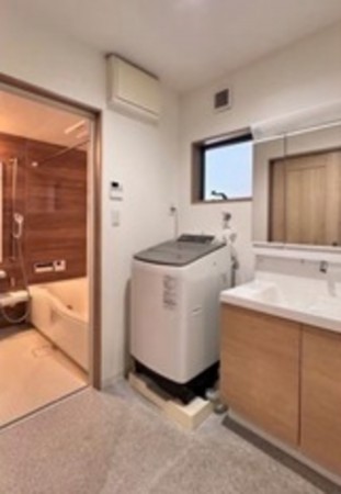 大阪市生野区生野西、中古一戸建ての洗面画像です