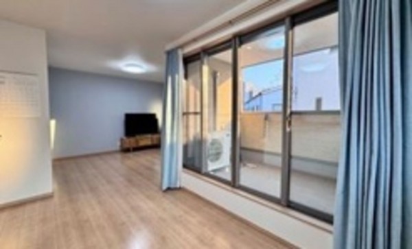 大阪市生野区生野西、中古一戸建ての居間画像です