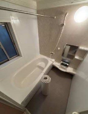 大阪市生野区新今里、中古一戸建ての風呂画像です