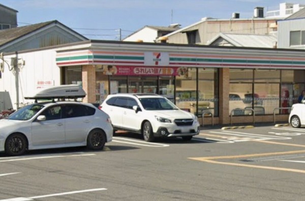 大阪市生野区新今里、中古一戸建てのコンビニ画像です