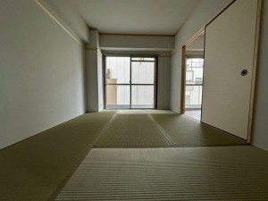 大阪市旭区大宮、マンションの寝室画像です