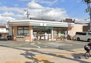 大阪市鶴見区安田、マンションのコンビニ画像です