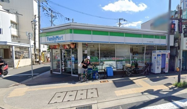 大阪市旭区大宮、マンションのコンビニ画像です