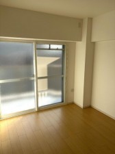 大阪市旭区新森、マンションの居間画像です