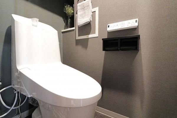 大阪市城東区関目、マンションのトイレ画像です