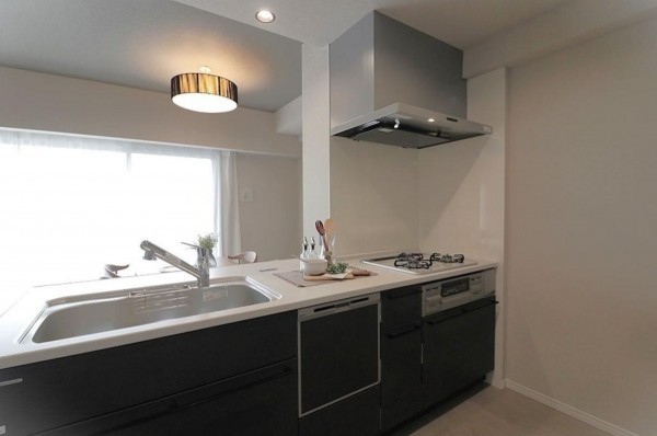 大阪市城東区関目、マンションのキッチン画像です