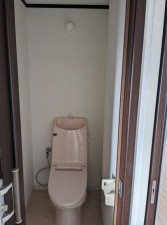 大阪市生野区新今里、マンションのトイレ画像です