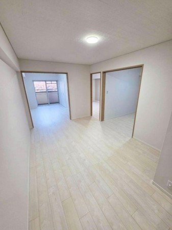 大阪市鶴見区今津南、マンションの居間画像です