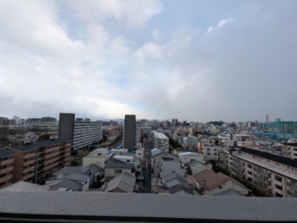 大阪市旭区高殿、マンションのバルコニー画像です