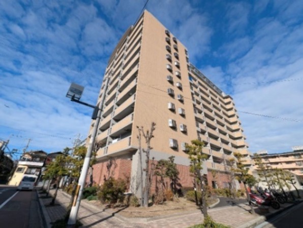 大阪市旭区高殿、マンションの外観画像です