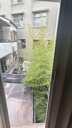 大阪市西成区玉出西、新築一戸建てのバルコニー画像です