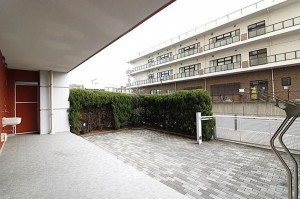 大阪市鶴見区鶴見、マンションのバルコニー画像です