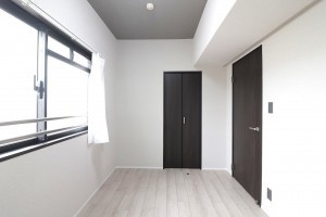 大阪市城東区諏訪、マンションの子ども部屋画像です