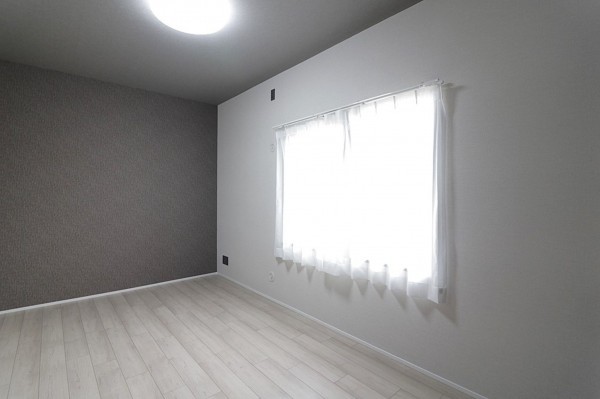 大阪市城東区諏訪、マンションの寝室画像です