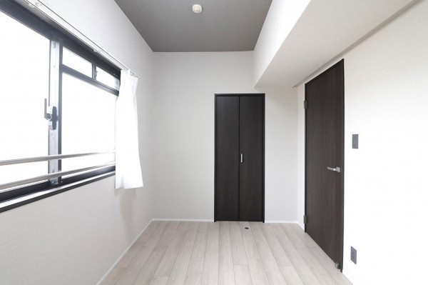 大阪市城東区諏訪、マンションの子ども部屋画像です