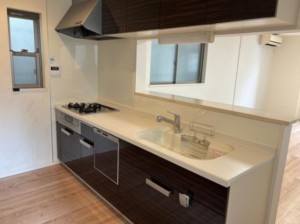 大阪市生野区巽中、中古一戸建てのキッチン画像です