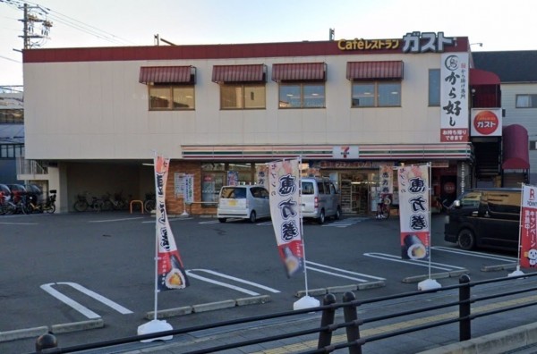 大阪市生野区林寺、中古一戸建てのコンビニ画像です