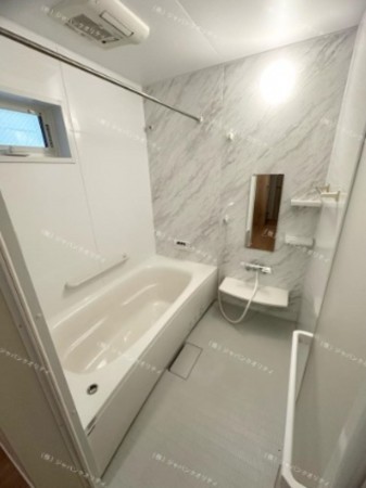 大阪市生野区舎利寺、中古一戸建ての風呂画像です