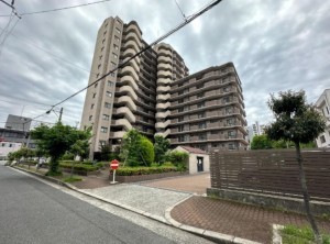 大阪市城東区今福東、マンションの外観画像です