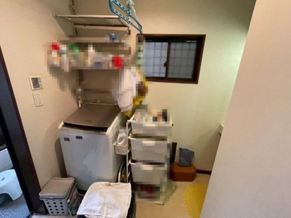 大阪市生野区小路東、中古一戸建ての洗面画像です