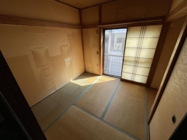 大阪市生野区巽南、中古一戸建ての内装画像です