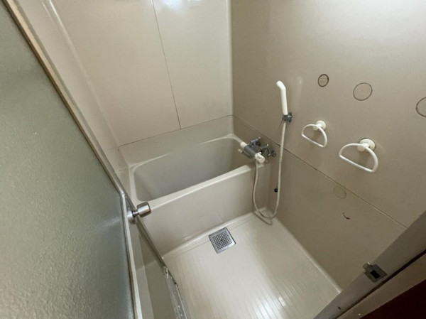 大阪市生野区巽南、中古一戸建ての風呂画像です