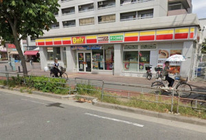 大阪市城東区鴫野西、マンションのコンビニ画像です