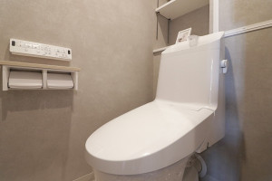 大阪市鶴見区鶴見、マンションのトイレ画像です