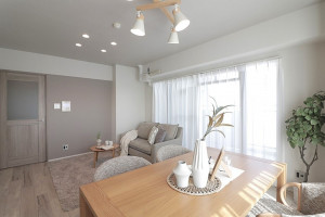 大阪市鶴見区鶴見、マンションの居間画像です