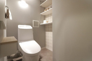 大阪市城東区森之宮、マンションのトイレ画像です