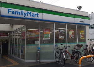 大阪市城東区鴫野西、中古一戸建てのコンビニ画像です