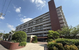 大阪市鶴見区鶴見、マンションの外観画像です