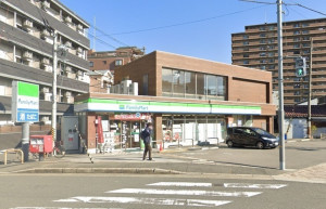 大阪市城東区鴫野東、中古一戸建てのコンビニ画像です