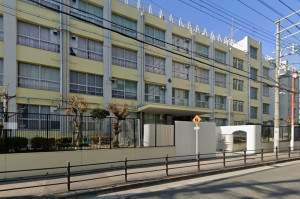 大阪市城東区今福東、マンションの小学校画像です