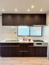 大阪市東成区東今里、中古一戸建てのキッチン画像です