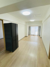 大阪市生野区新今里、マンションの居間画像です
