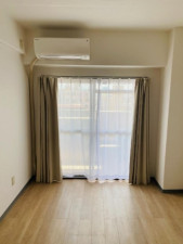 大阪市生野区新今里、マンションの寝室画像です