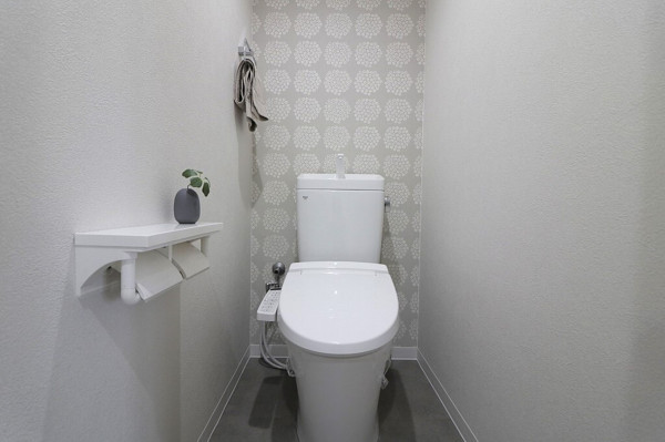 大阪市城東区中央、マンションのトイレ画像です