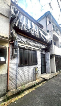 大阪市生野区中川西、中古一戸建ての外観画像です