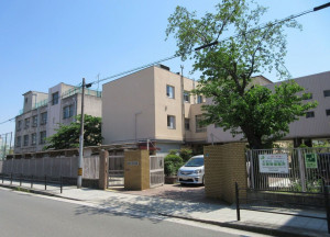 大阪市都島区大東町、マンションの中学校画像です