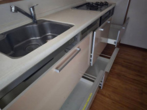 大阪市東成区大今里西、中古一戸建てのキッチン画像です