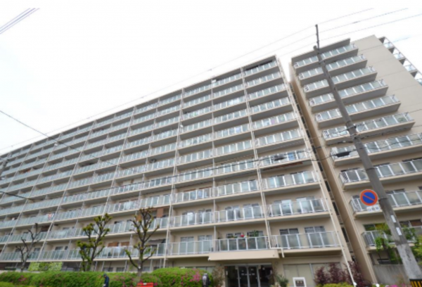大阪市城東区関目、マンションの外観画像です