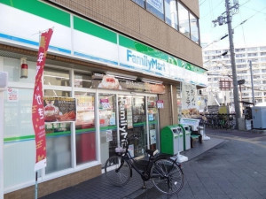 大阪市城東区成育、マンションのコンビニ画像です