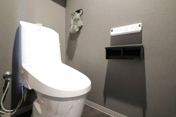 大阪市鶴見区緑、マンションのトイレ画像です