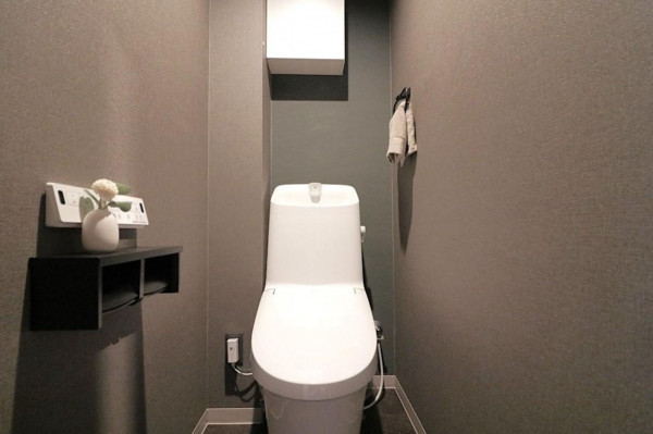 大阪市旭区高殿、マンションのトイレ画像です