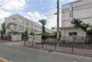 大阪市旭区清水、中古一戸建ての中学校画像です